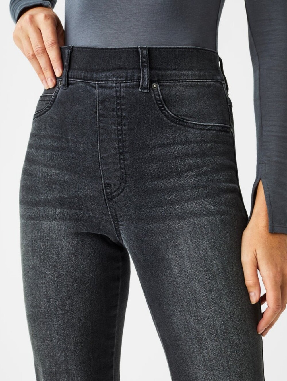 SPANX Women's Ankle Straight Leg High Rise Pull-On jeans
